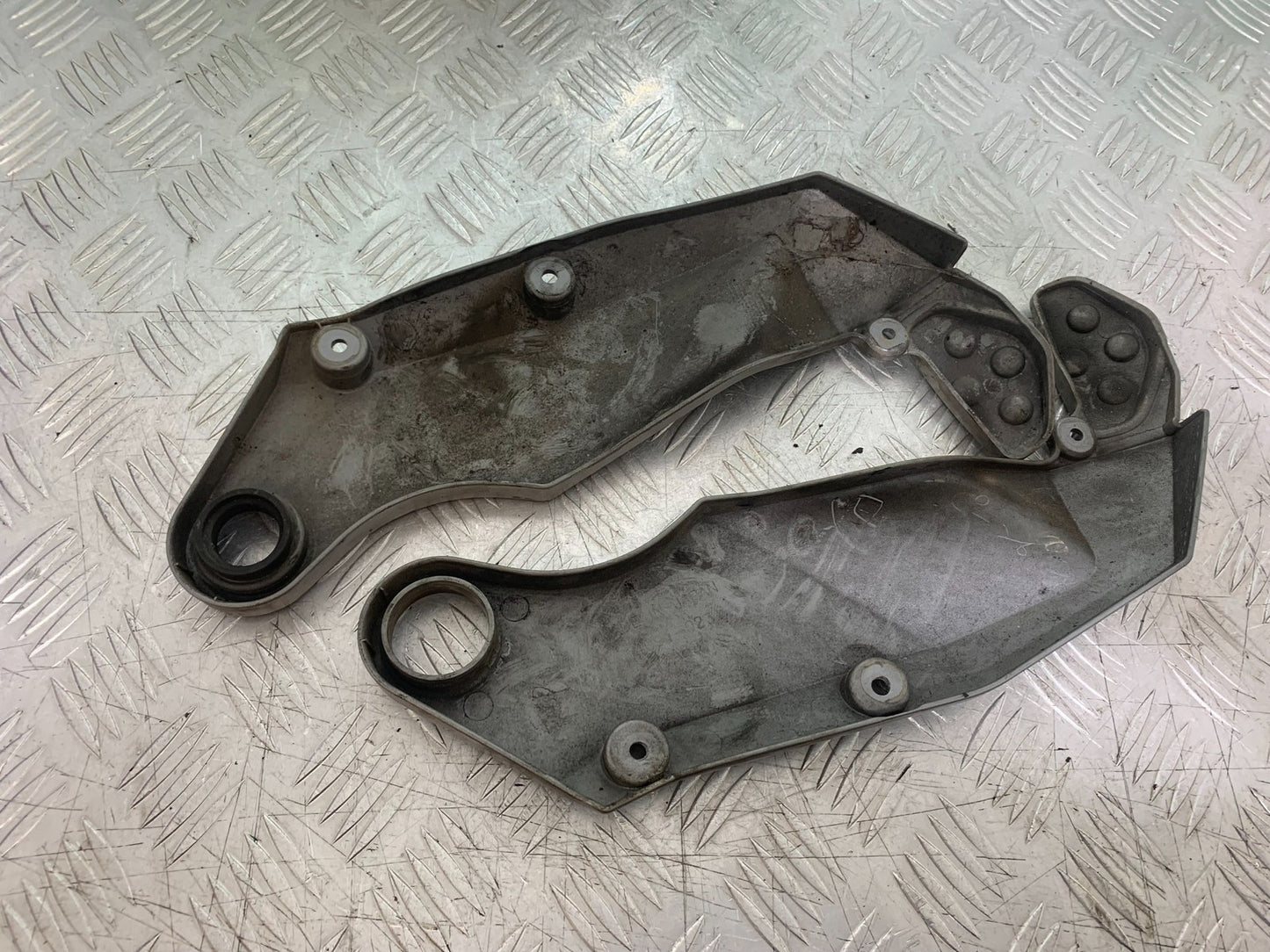 KAWASAKI Z750 Z 750 LEFT AND RIGHT FRAME COVERS  YEAR 2004-2006  (CMB1234)