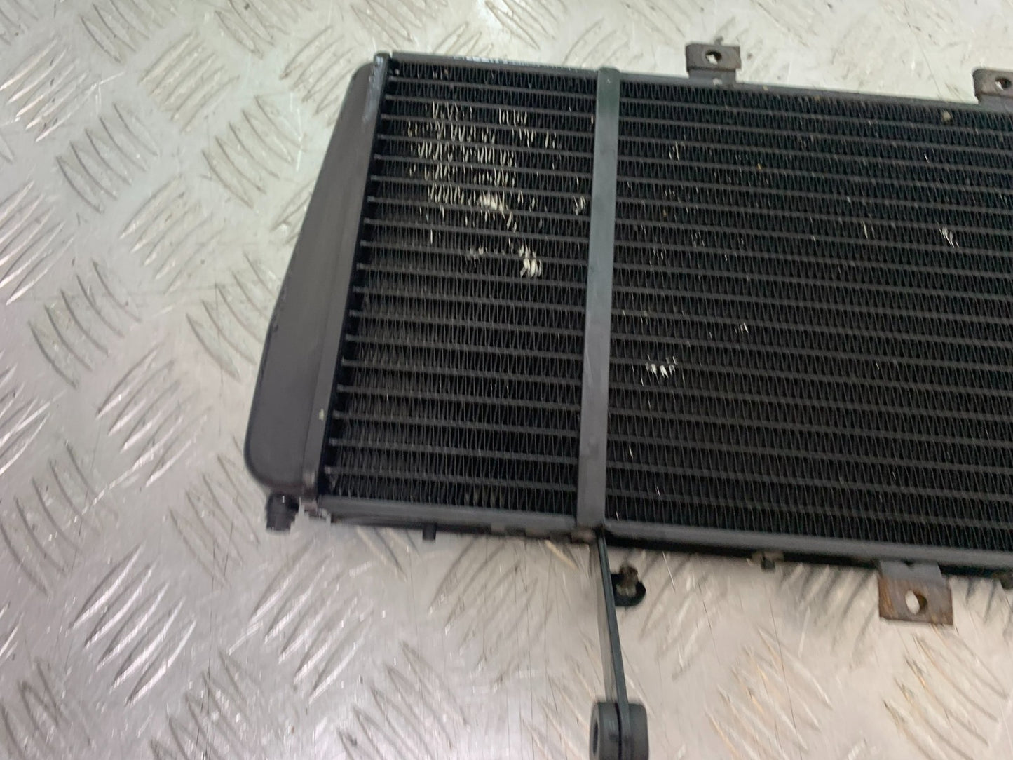 TRIUMPH 1050 SPRINT ST RADIATOR  2003-2011 (CMB1285)
