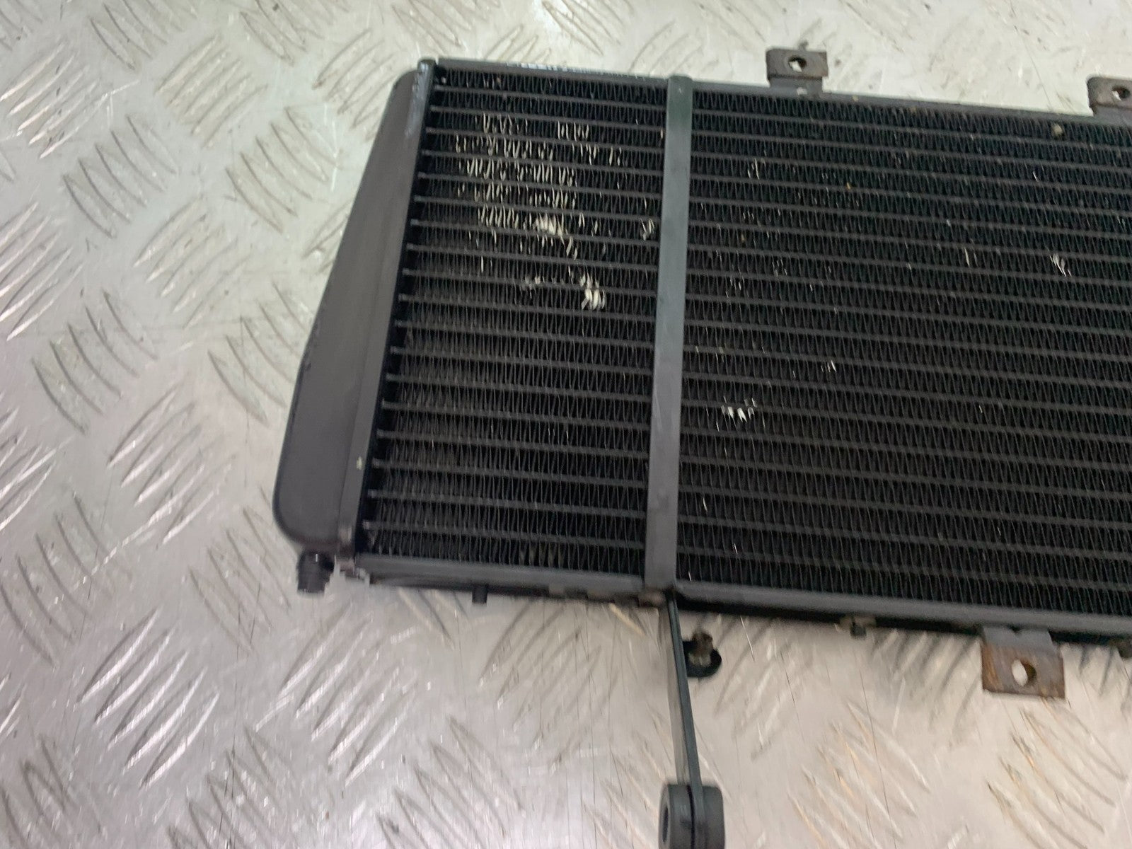 TRIUMPH 1050 SPRINT ST RADIATOR  2003-2011 (CMB1285)