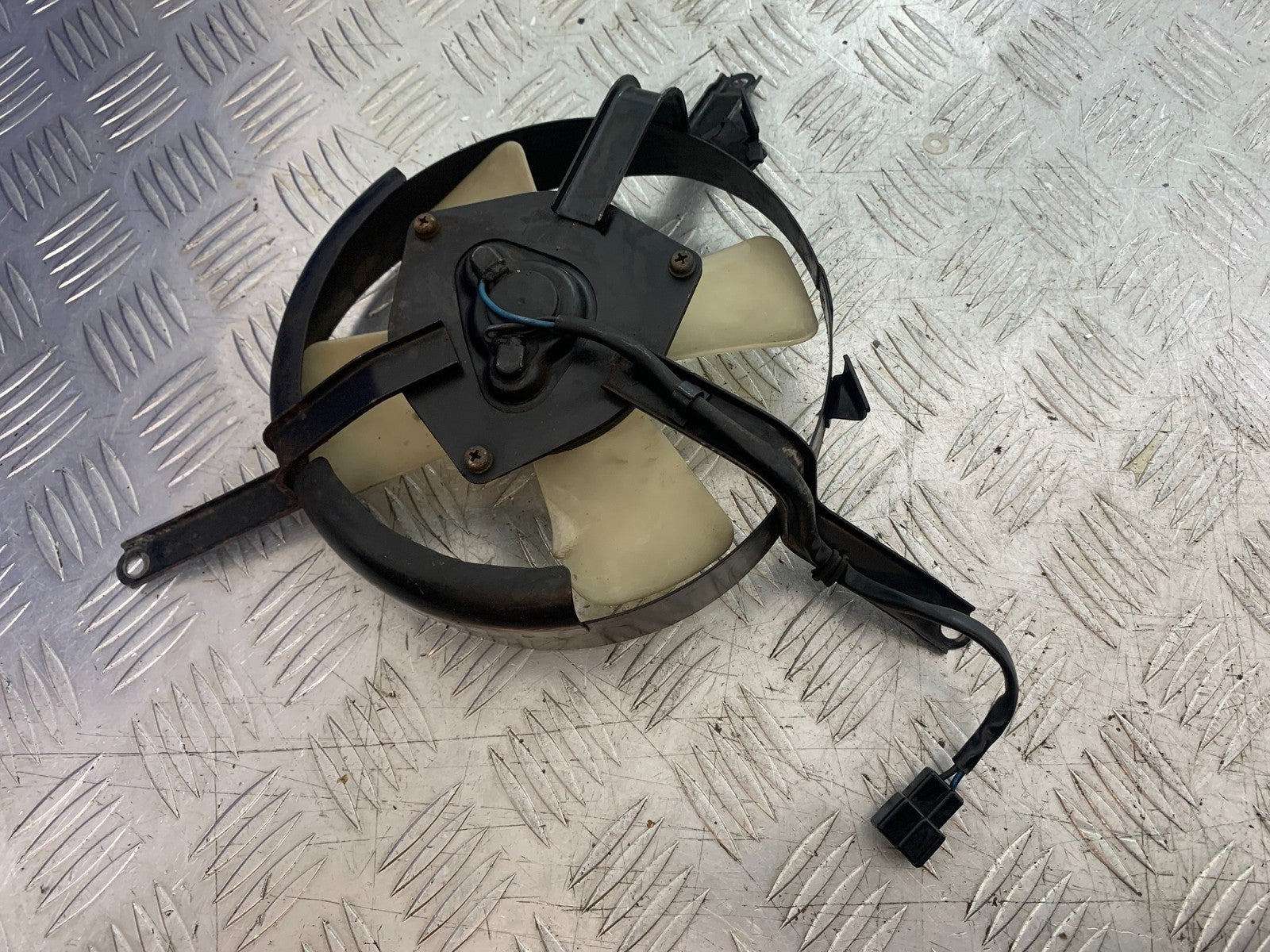 KAWASAKI ZZR1100 D RADIATOR FAN YEAR 1993-2001 (CMB1289)