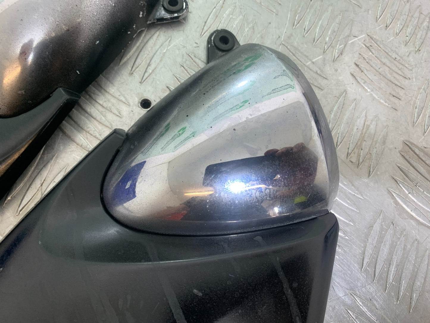 SUZUKI GSF600 GSF 600 BANDIT LEFT & RIGHT PANELS YEAR 2001-2003 (CMB1157)