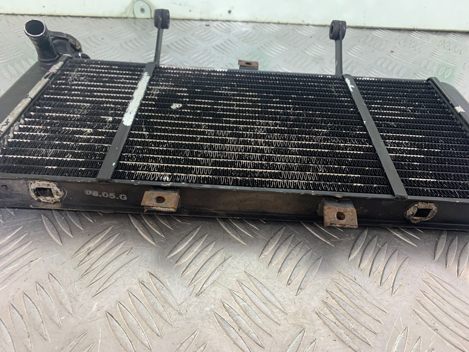 TRIUMPH 1050 SPRINT ST RADIATOR   YEAR 2004-2007 (CMB1089)