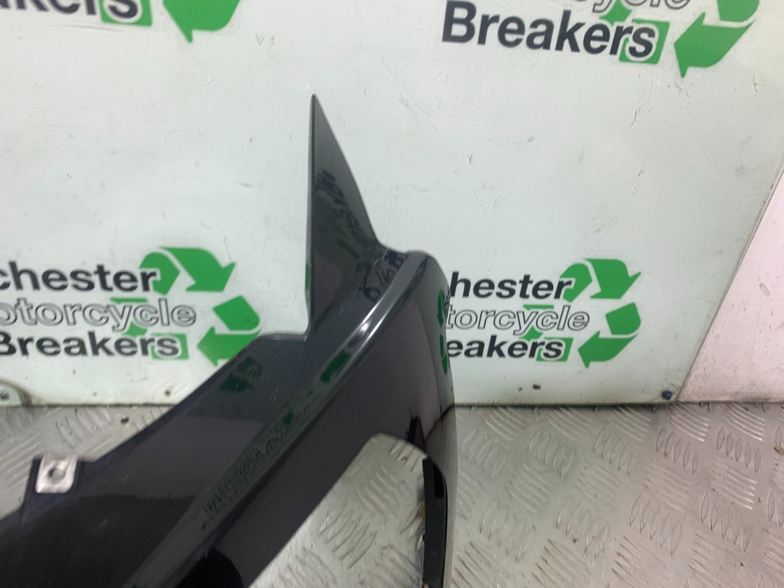 KAWASAKI GTR1400 GTR 1400 TOP FAIRING  YEAR 2007-2009 (CMB1174)