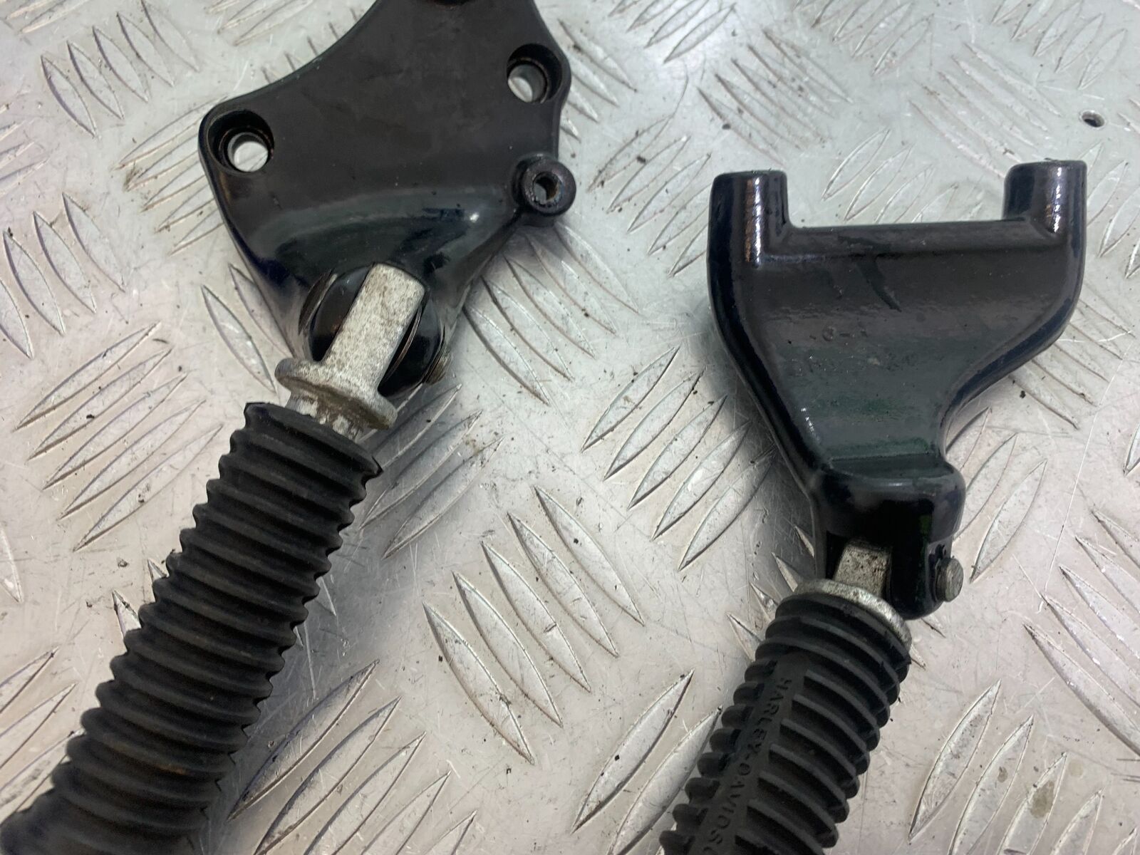 HARLEY DAVIDSON XL883 N IROD PEGS AND BRACKETS YEAR 2020  (CMB1116)
