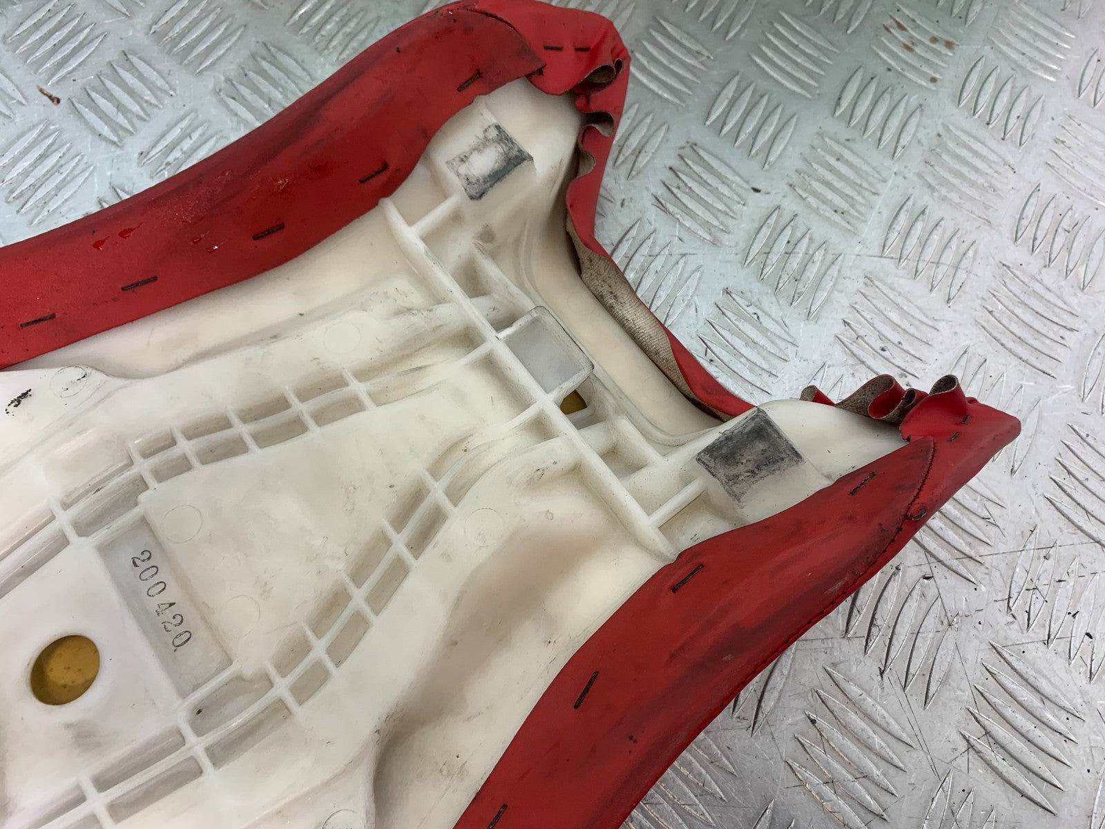 YAMAHA YZF R1 4C8 FRONT SEAT   YEAR 2007-2008 (CMB1237)