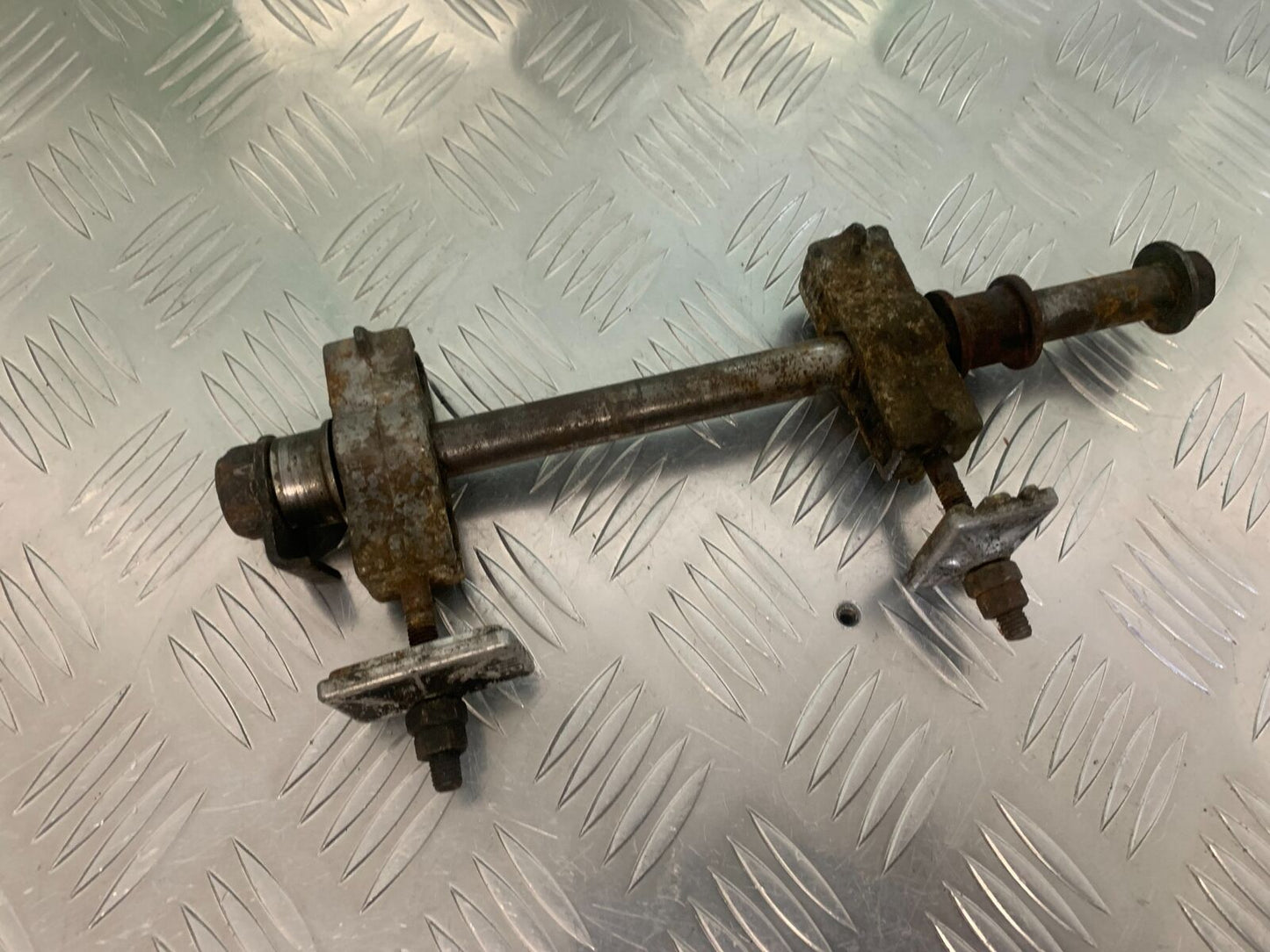 HONDA CB350 S CB 350 S REAR WHEEL SPINDLE  YEAR 1986-1990 (STOCK 948)