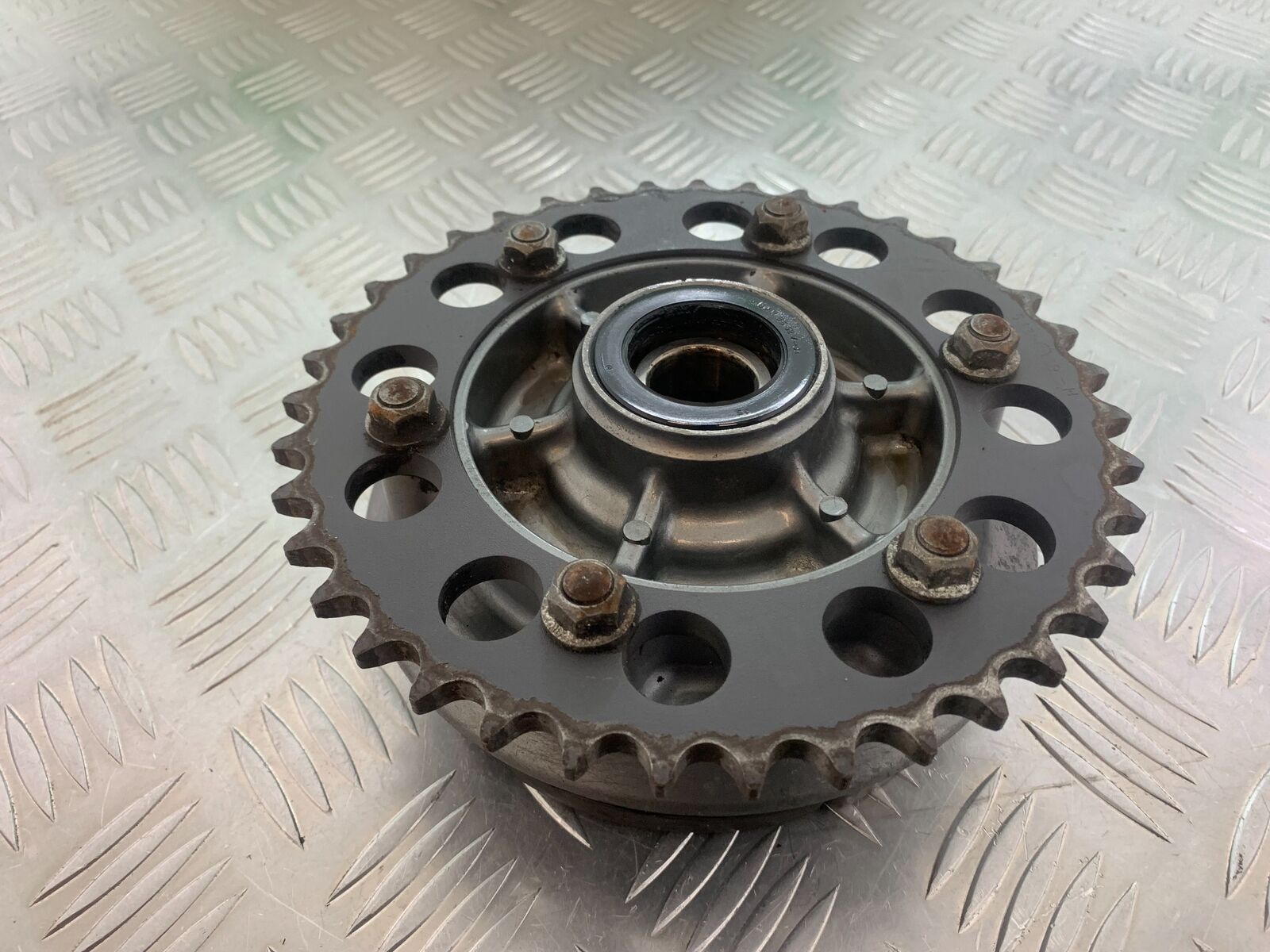 KAWASAKI ZR 750 ZEPHYR SPROCKET CARRIER   YEAR 1991-95 (CMB1008)