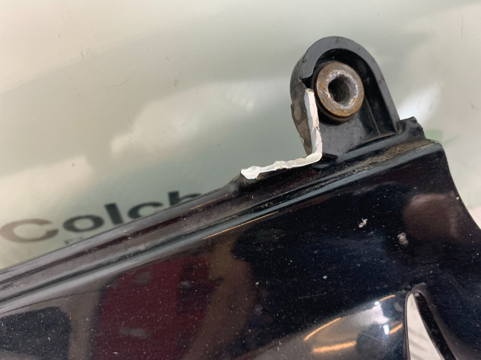 TRIUMPH 955i SPRINT ST LEFT BELLYPAN YEAR 1999-04 (CMB1230)