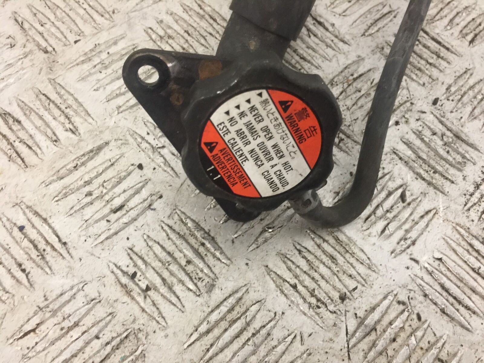 SUZUKI VLR1800 VLR 1800 RADIATOR CAP  YEAR 2010 (STOCK 815)