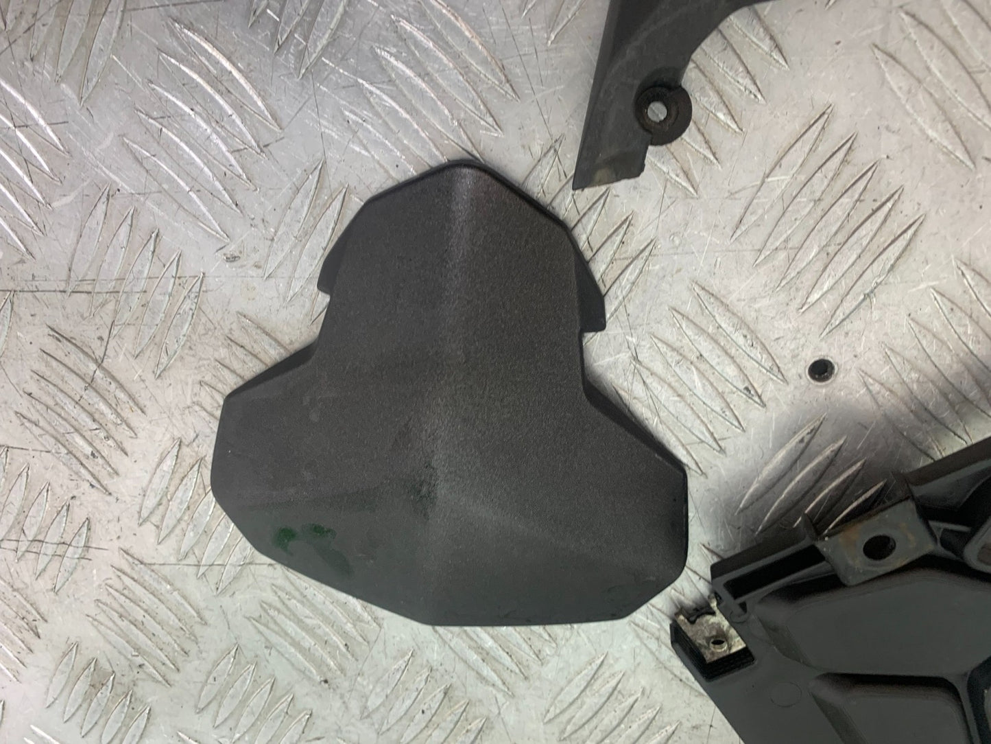 BENELLI BN125 BN 125 INFILL PANELS   YEAR 2018-2021 (CMB1194)