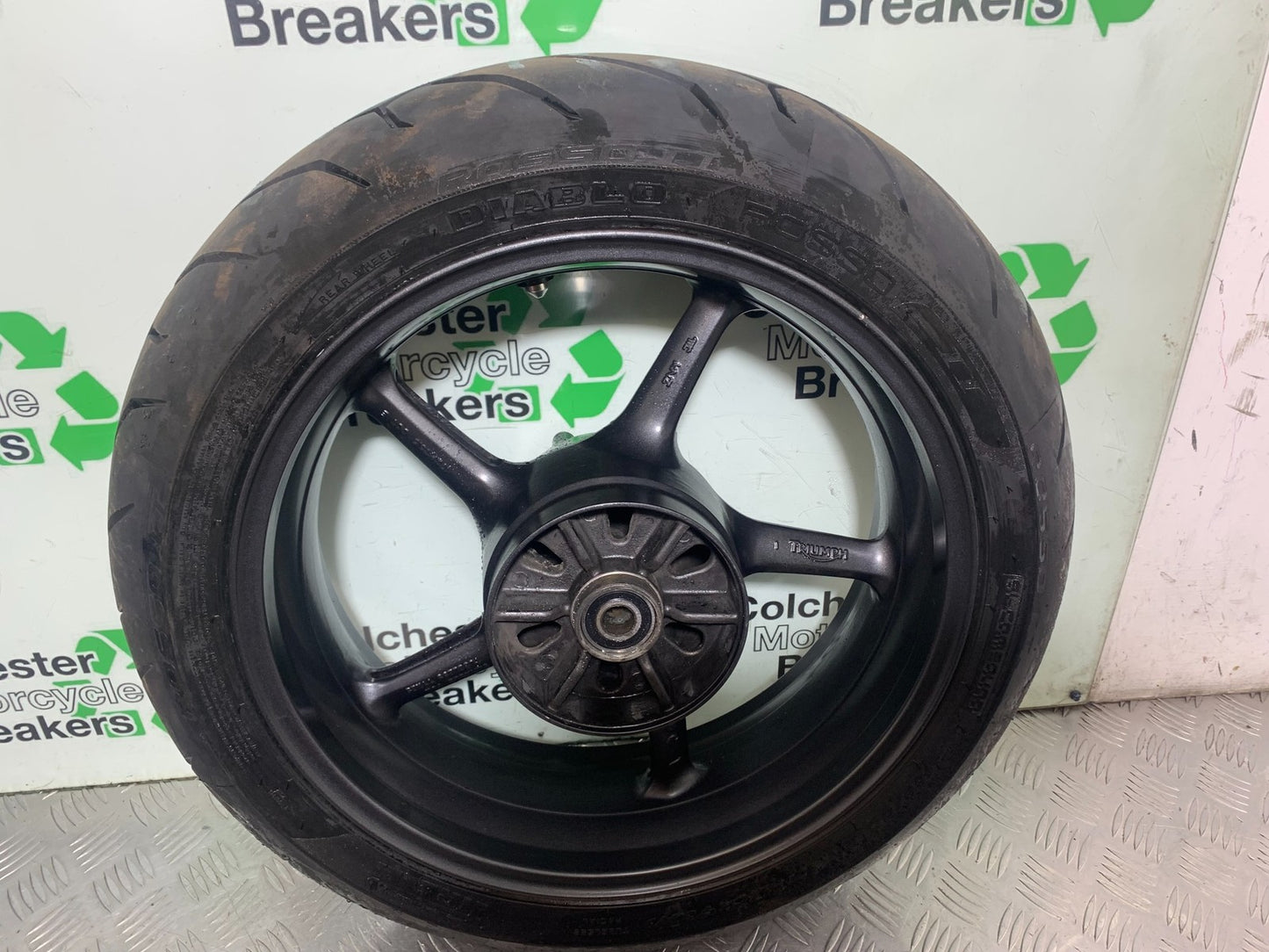 TRIUMPH 675 STREET TRIPLE R REAR WHEEL  YEAR 2013 - 2016 (CMB1221)