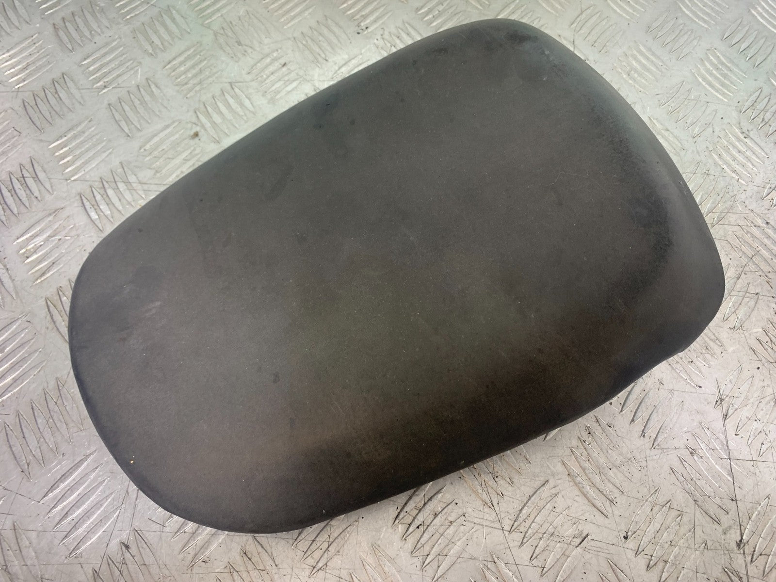 KAWASAKI ZX9R ZX9 C REAR SEAT   YEAR 1998-99 (CMB1213)