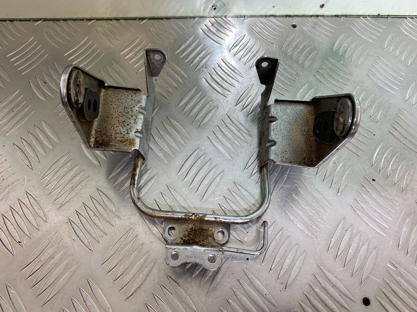 KAWASAKI ER5 ER 5 HEADLIGHT BRACKET  YEAR 1997-2007 (CMB1003)