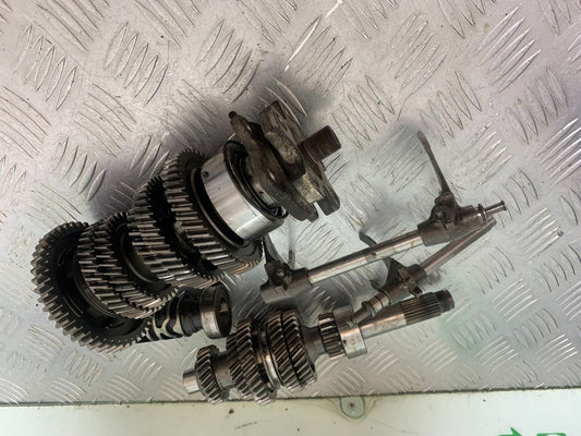 TRIUMPH THUNDERBIRD 1600 GEARBOX GEAR BOX   YEAR 2011 (CMB1107)
