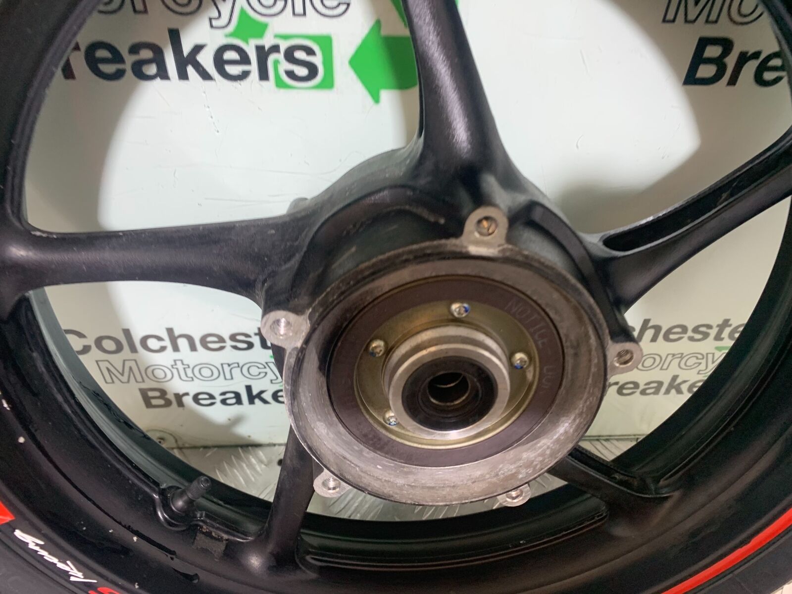 YAMAHA XJ6 XJ6-S FRONT WHEEL   YEAR 2009-2015  (CMB1070)
