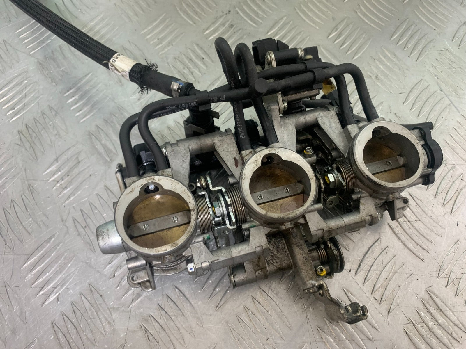 TRIUMPH 675 STREET TRIPLE THROTTLE BODIES  2013-2016 (CMB1186)
