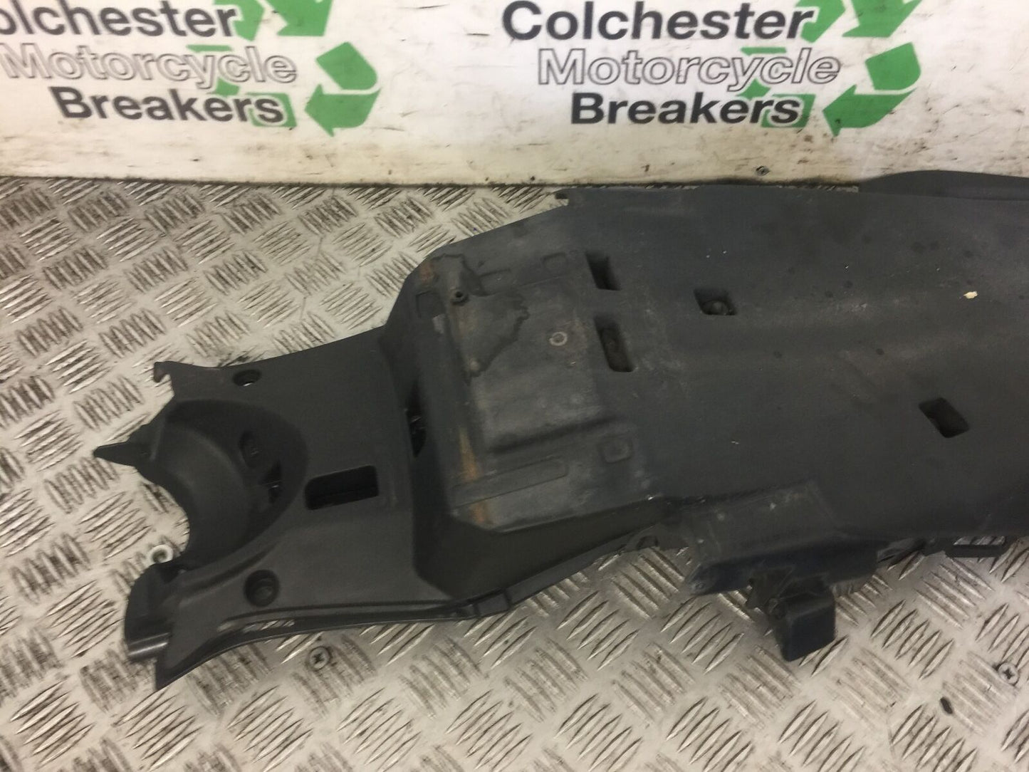 HONDA CB650 F CB 650 FA-E UNDERTRAY YEAR 2014-2017 STOCK 609