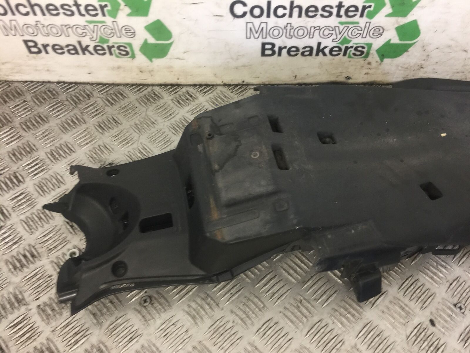 HONDA CB650 F CB 650 FA-E UNDERTRAY YEAR 2014-2017 STOCK 609