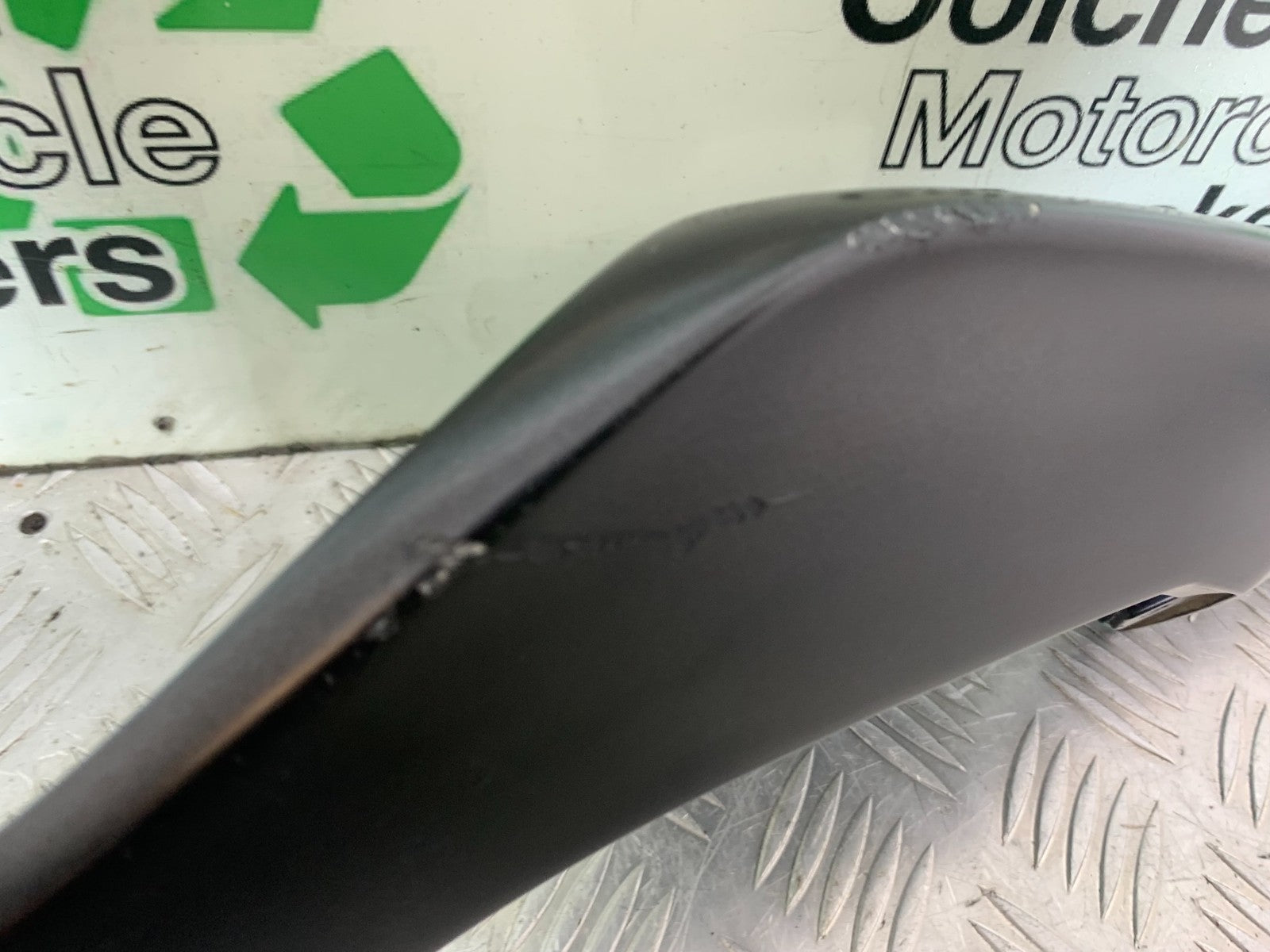 MV AGUSTA 800 F3 LEFT SEAT PANEL  YEAR 2017-2019 (CMB1227)