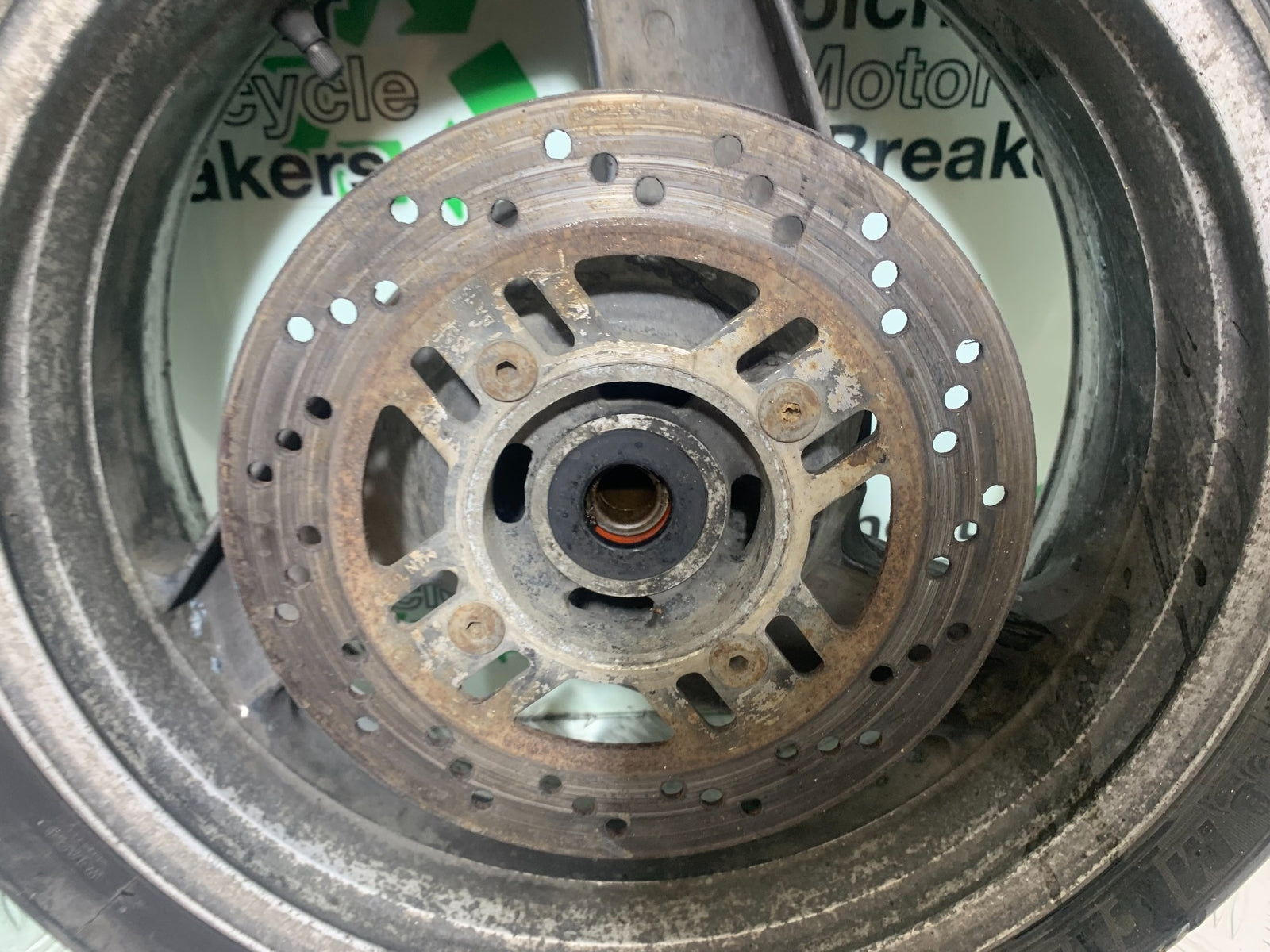 KAWASAKI ZZR1100 D REAR WHEEL AND DISC YEAR 1993-2001 (CMB1164)