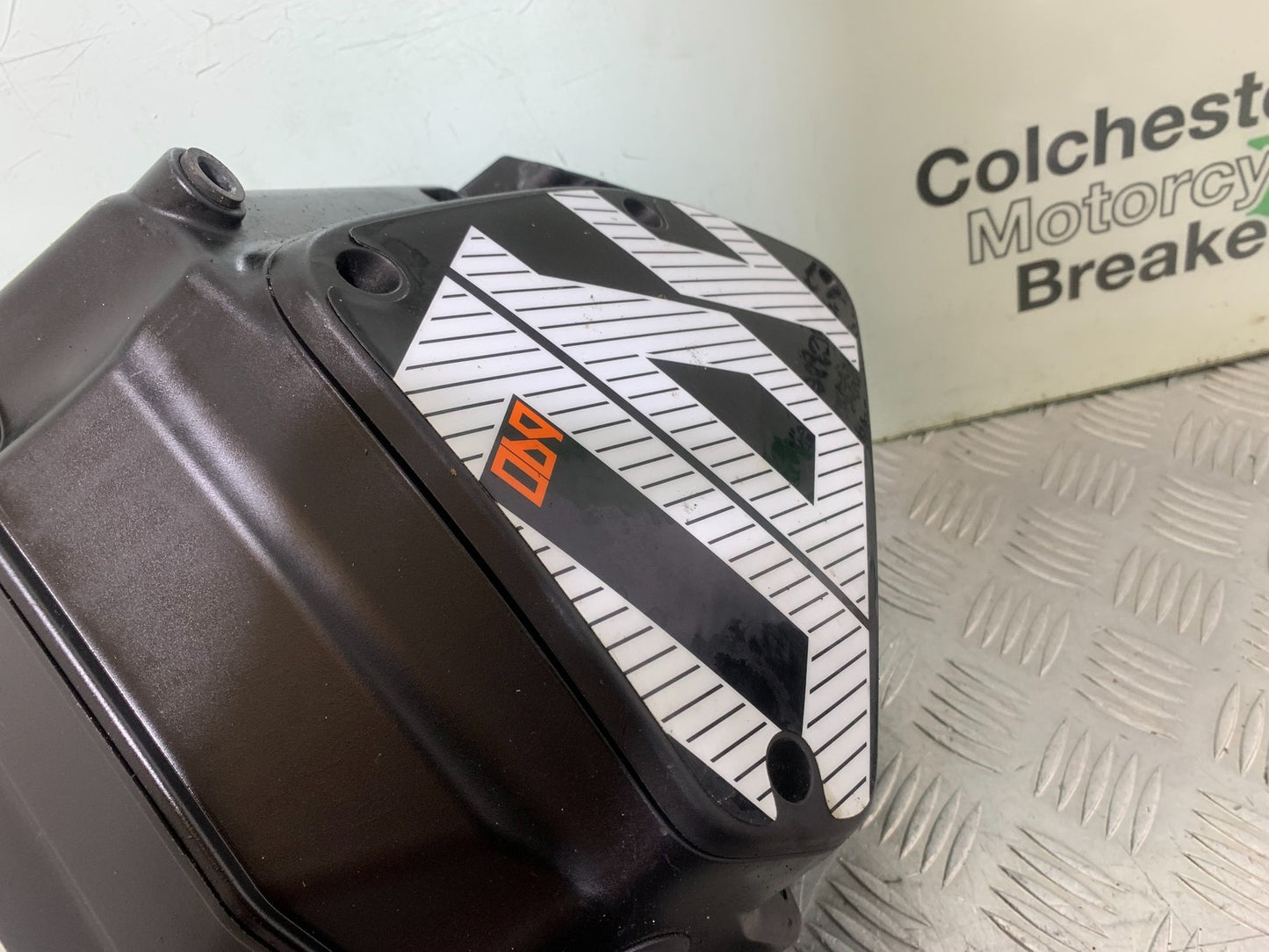 KTM 690 DUKE R LC4 AIRBOX AIR BOX YEAR 2012-2015  (CMB1180)