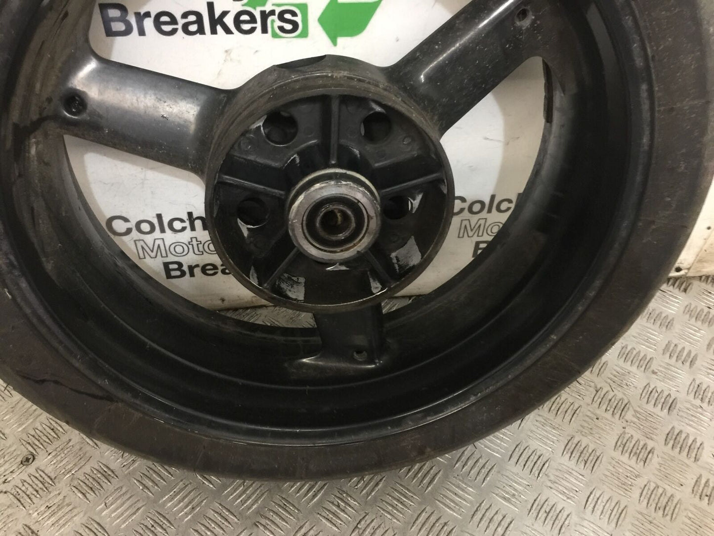 TRIUMPH 600 SPEED FOUR REAR WHEEL  YEAR 2002  (STOCK 756)