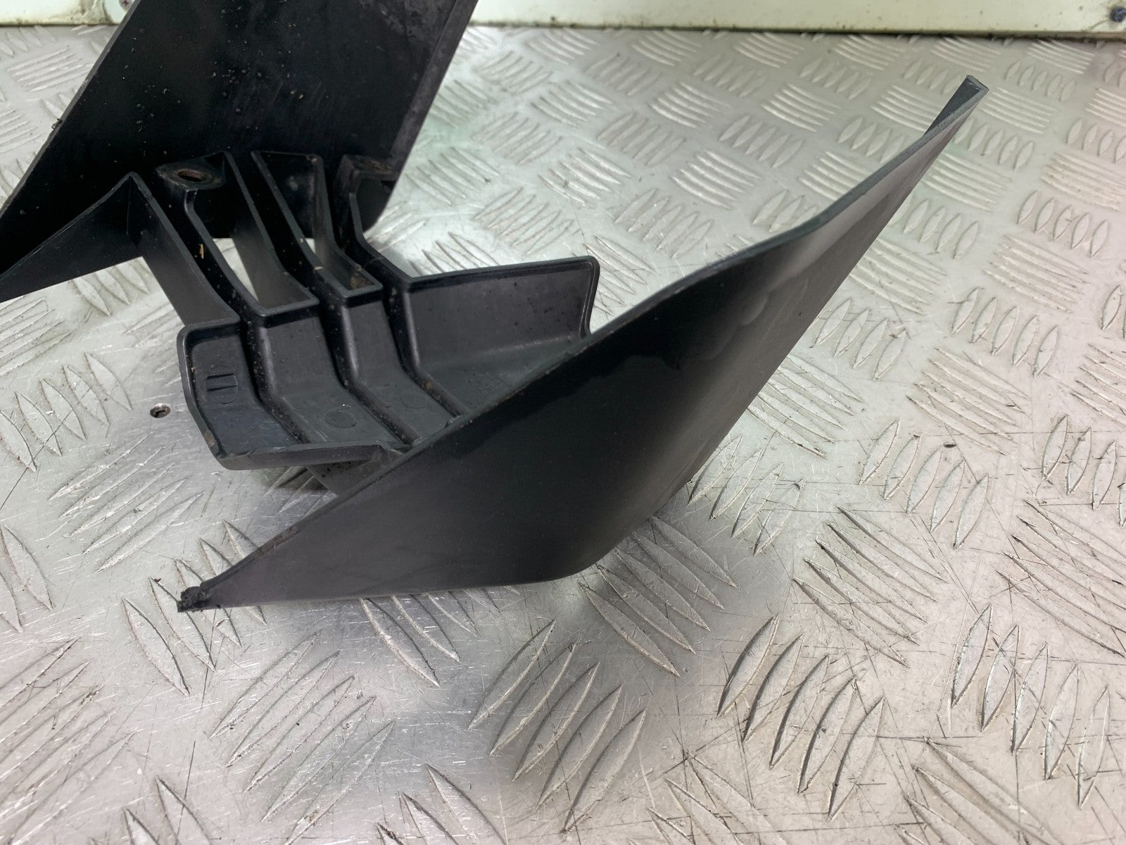 KTM DUKE 125 BELLYPAN YEAR 2017-2022 (CMB1274)