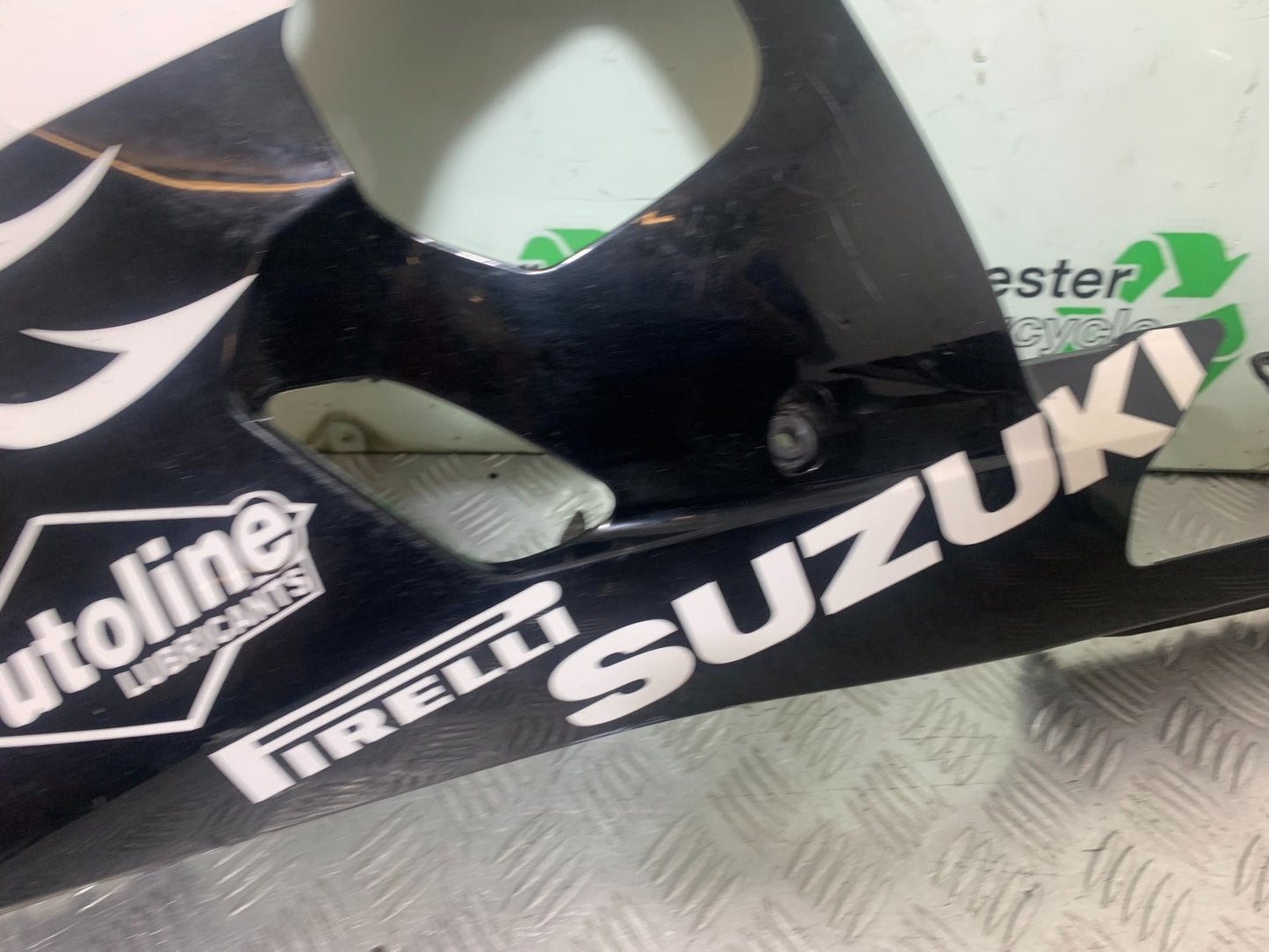 SUZUKI GSXR750 GSXR 750 K4 K5 LEFT FAIRING  2004-2005 (CMB1319)