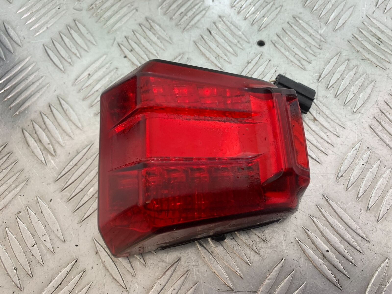 TRIUMPH TIGER 800 REAR LIGHT YEAR 2011-2014 (CMB1113)