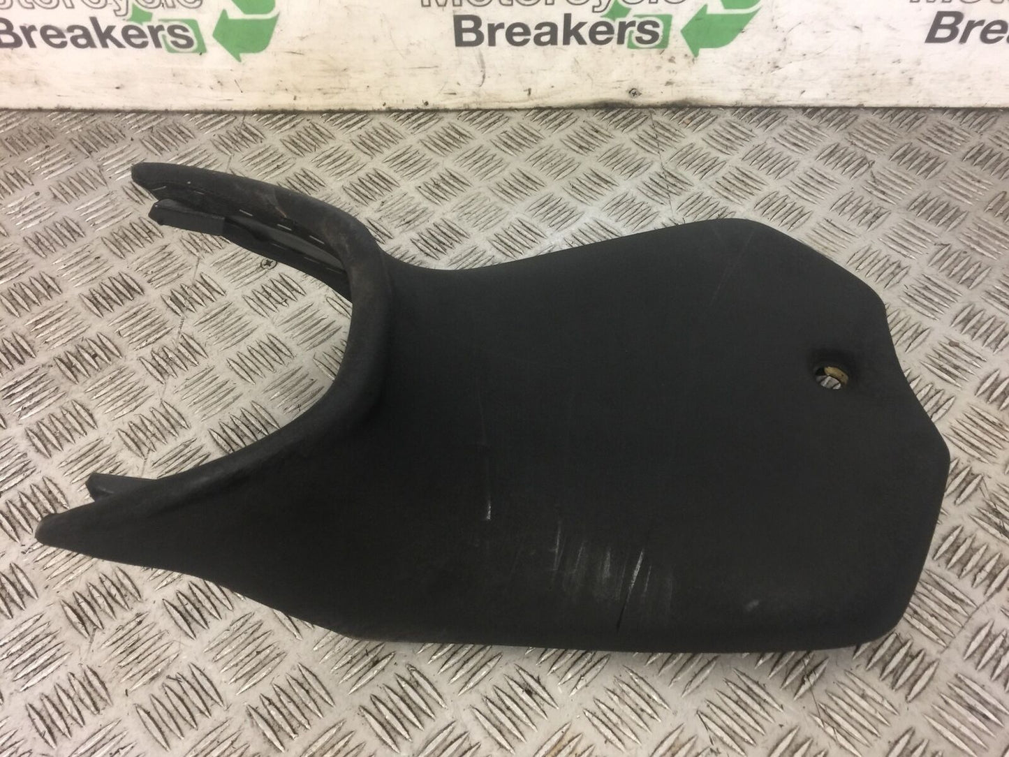 YAMAHA MT 125 MT125 FRONT SEAT YEAR 2014-2019  (STOCK 593)