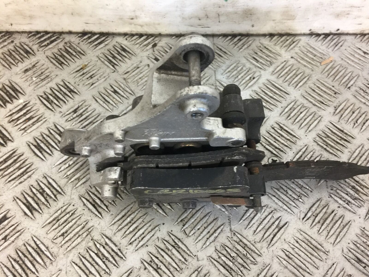 HONDA CBR1000 CBR 1000 FP FR FRONT LEFT CALIPER  (STOCK 519)
