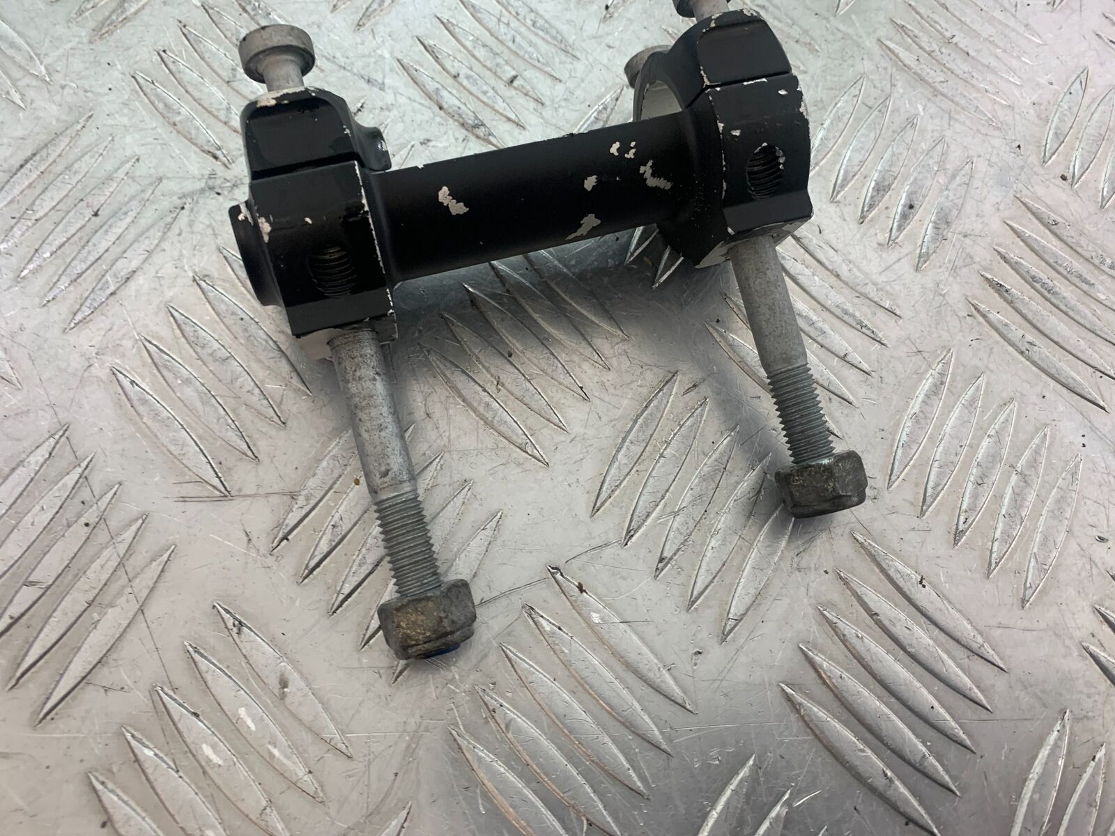 KTM 990 SUPERMOTO T HANDLEBAR CLAMP  YEAR 2010-2011  (CMB1127)