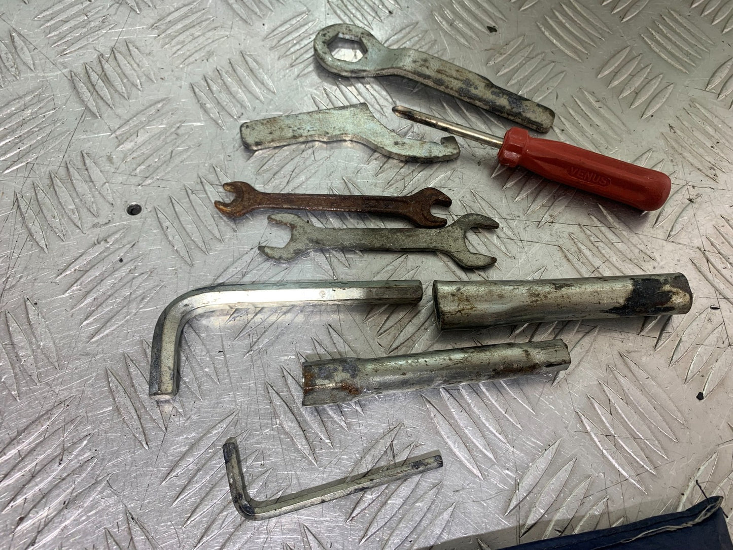 KTM DUKE 125 TOOL KIT YEAR 2017-2022 (CMB1222)