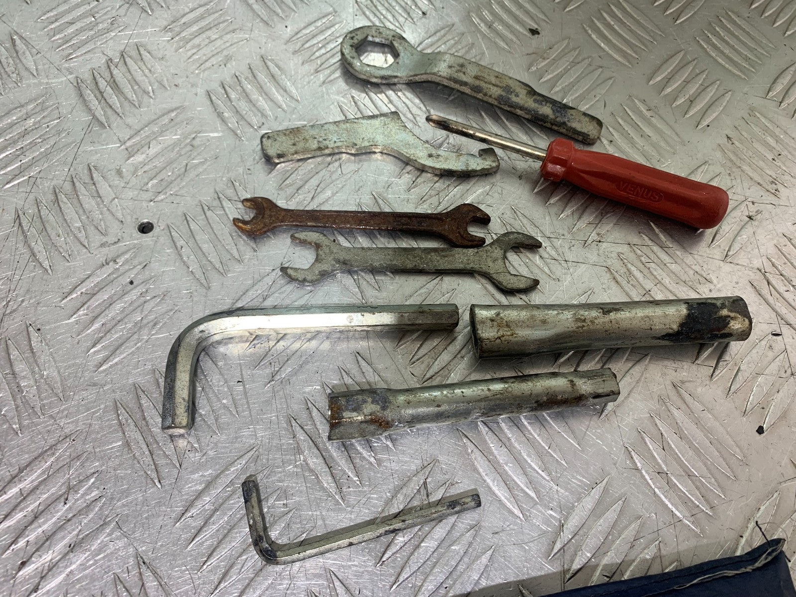KTM DUKE 125 TOOL KIT YEAR 2017-2022 (CMB1222)