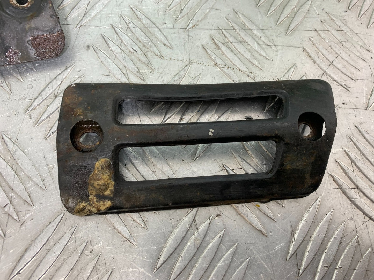 KAWASAKI KLR250 KLR 250 EXHAUST SHIELDS YEAR 1984-2001 (CMB1225)
