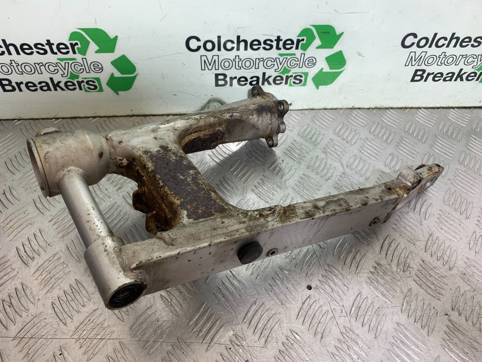 HONDA NT650 V DEAUVILLE SWINGARM YEAR 1998-01(CMB1320)