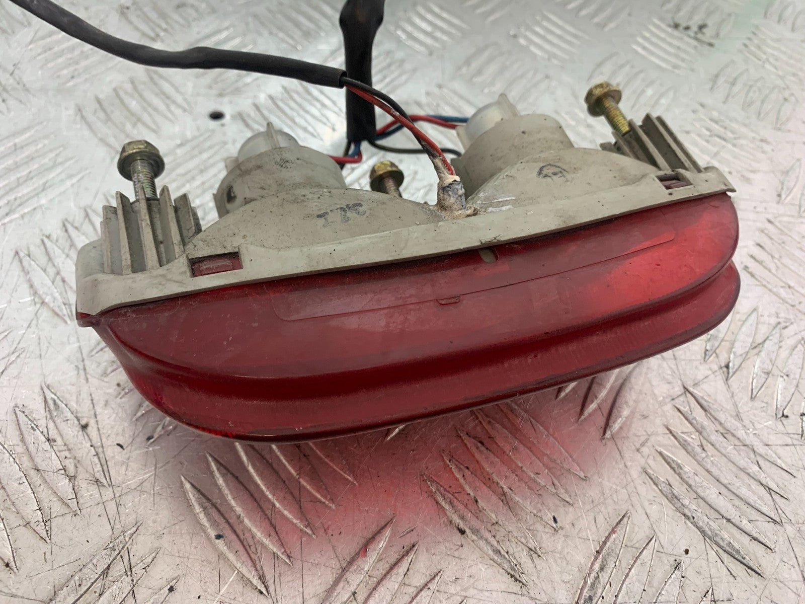 KAWASAKI ZZR1100 D REAR LIGHT   YEAR 1993-2001 (CMB1289)