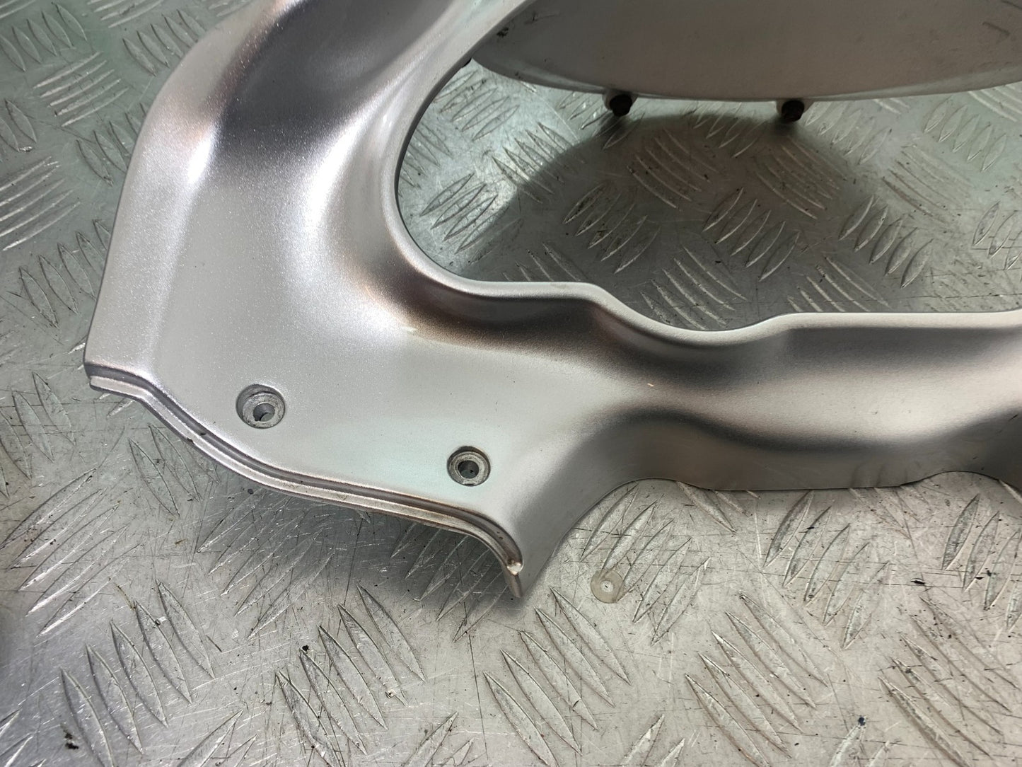 KAWASAKI ZZR1100 D CLOCK SURROUND YEAR 1993-2001 (CMB1289)