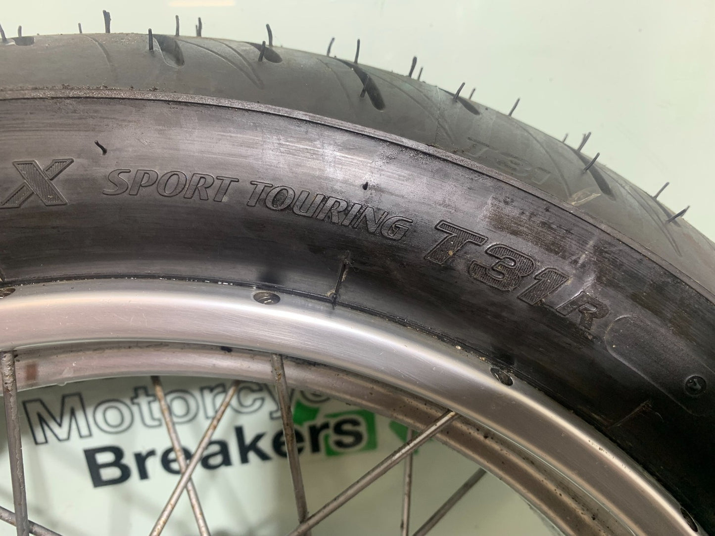 BMW R850 R R850R REAR WHEEL  (NEW TYRE) YEAR 1994-2002 (CMB1170)