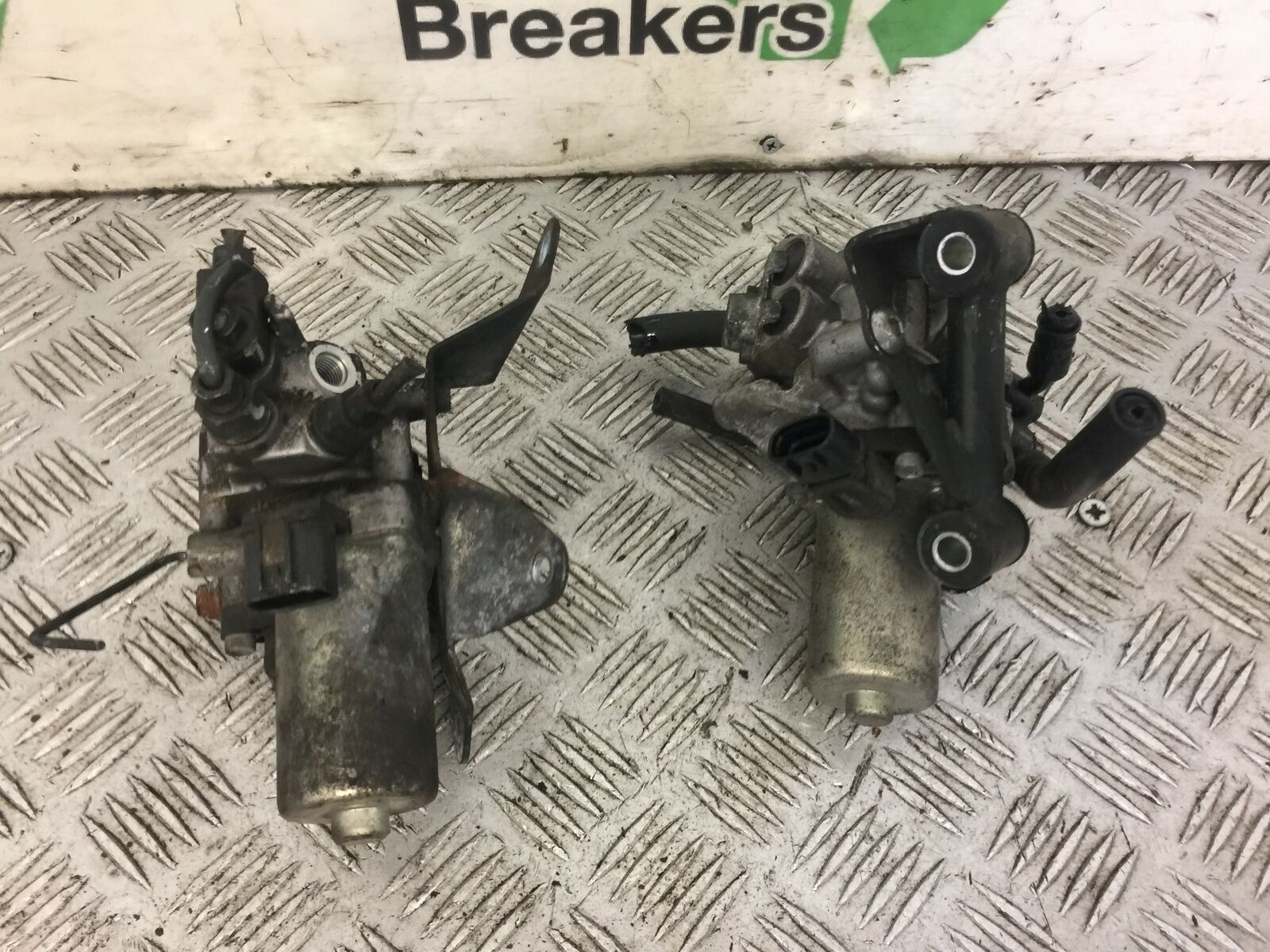 HONDA VFR800 V TEC FRONT AND REAR ABS PUMPS   YEAR 2009-2013  (ABS) STOCK 576