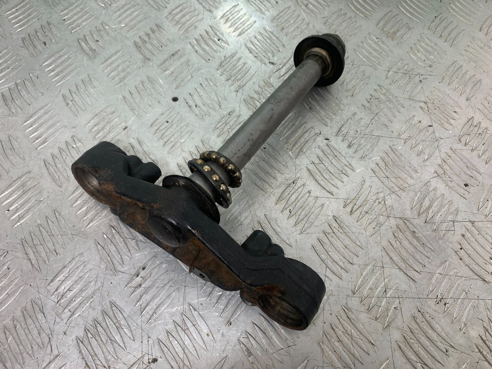 HONDA ST1100 PAN EUROPEAN BOTTOM YOKE  1993-2001 (CMB1195)