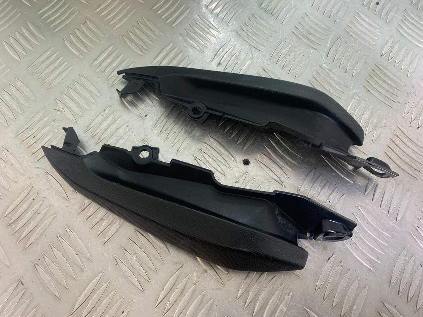 HONDA CB650 F CB 650 FA-H LEFT & RIGHT TAIL PIECE INFILLS YEAR 2017- 19(CMB1087)