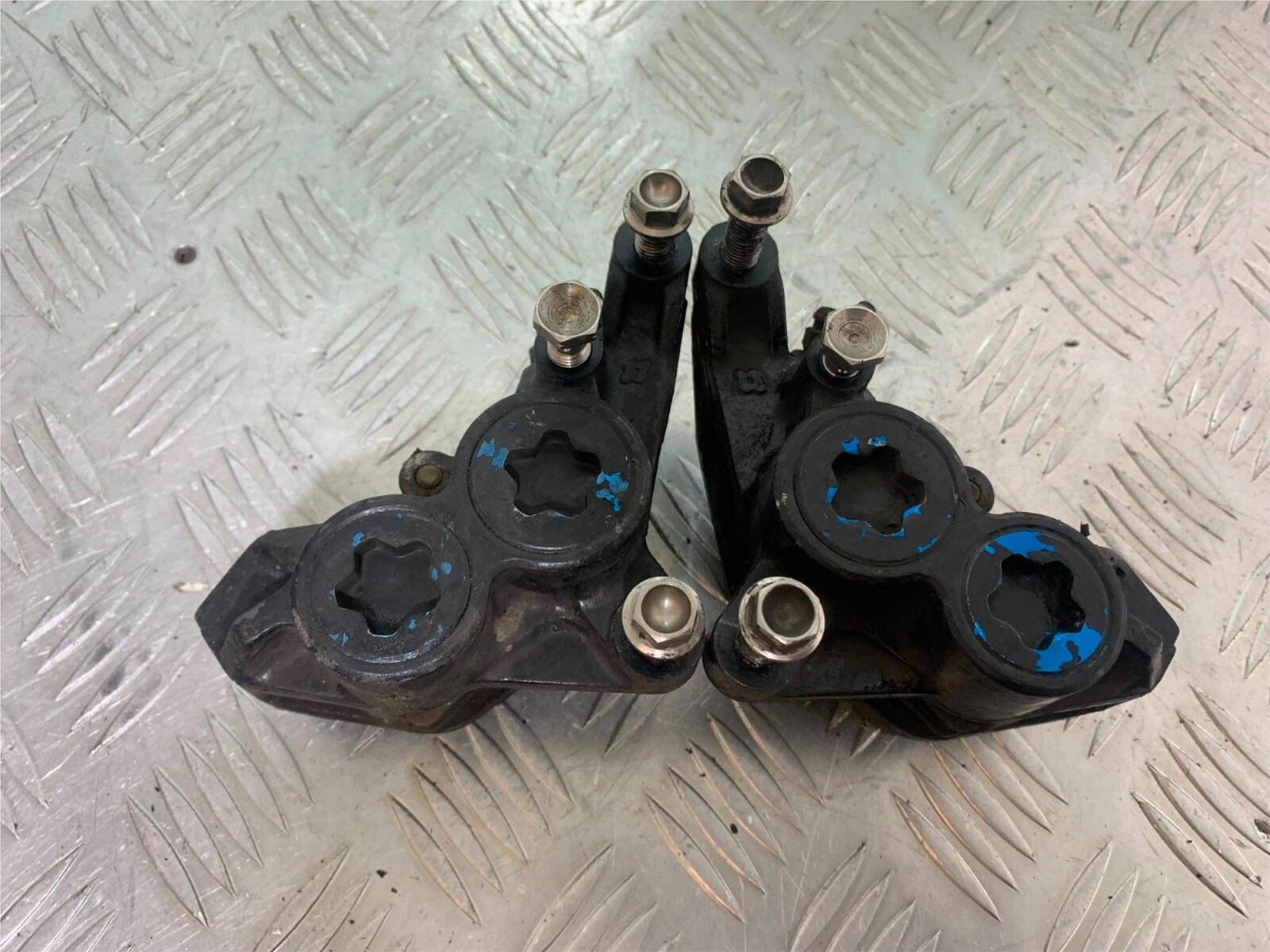 YAMAHA XJR1300 XJR 1300 FRONT BRAKE CALIPERS YEAR 1999-2003 (CMB1119)