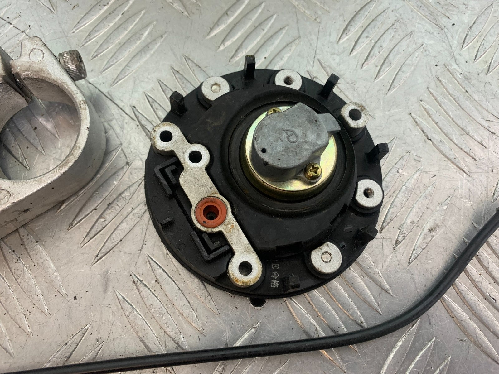 YAMAHA XJR1300 XJR 1300 LOCKS AND KEY   YEAR  1999-2003 (CMB1119)