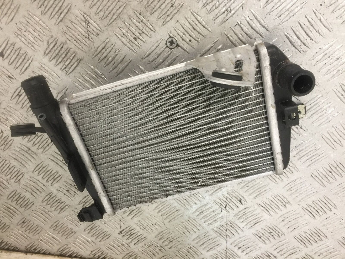 BMW R1250 R 1250 RT  RADIATOR YEAR 2023 (STOCK 907)