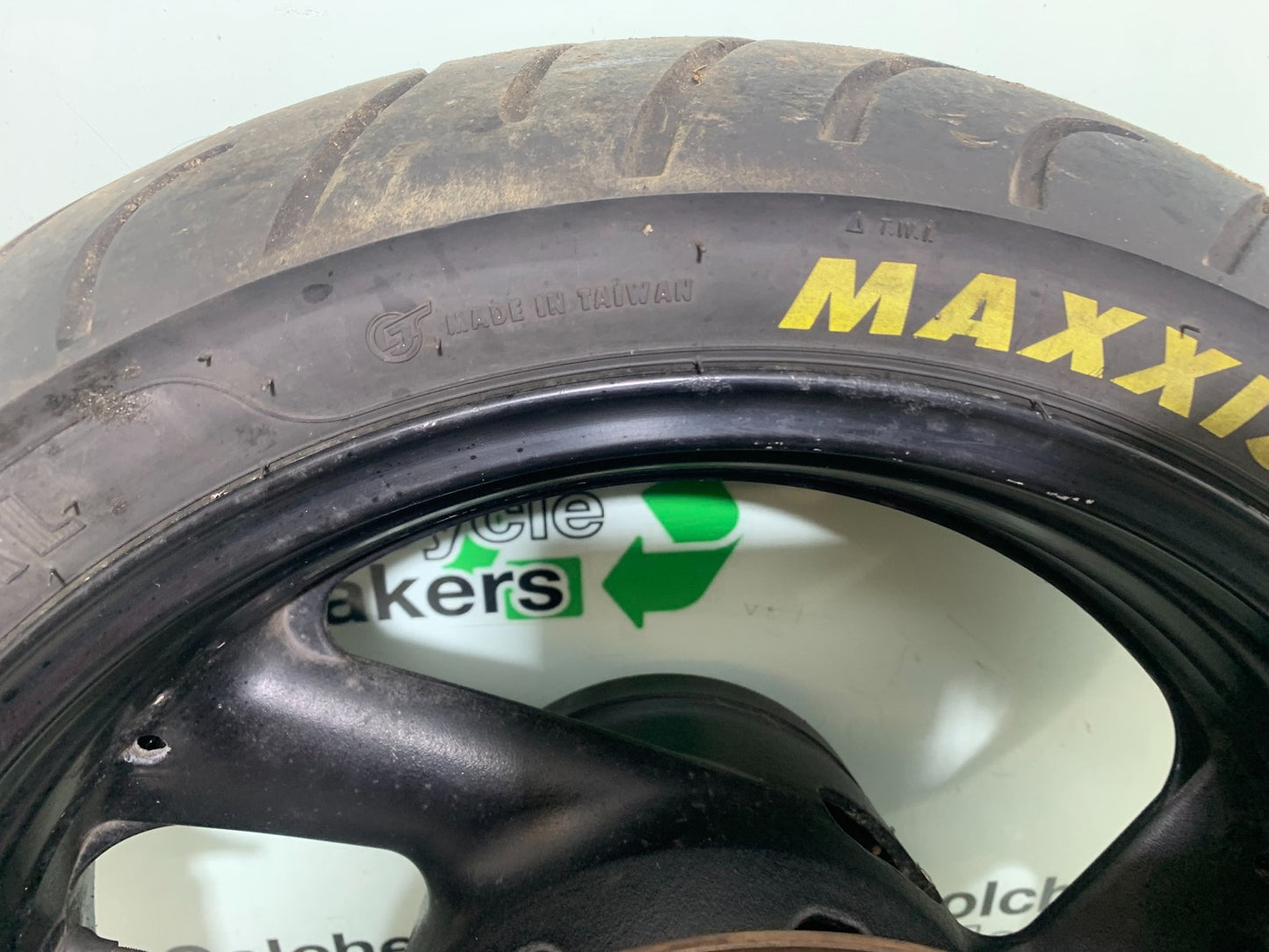YAMAHA FZS600 FAZER 600 REAR WHEEL  YEAR 1998-2001 (CMB1267)