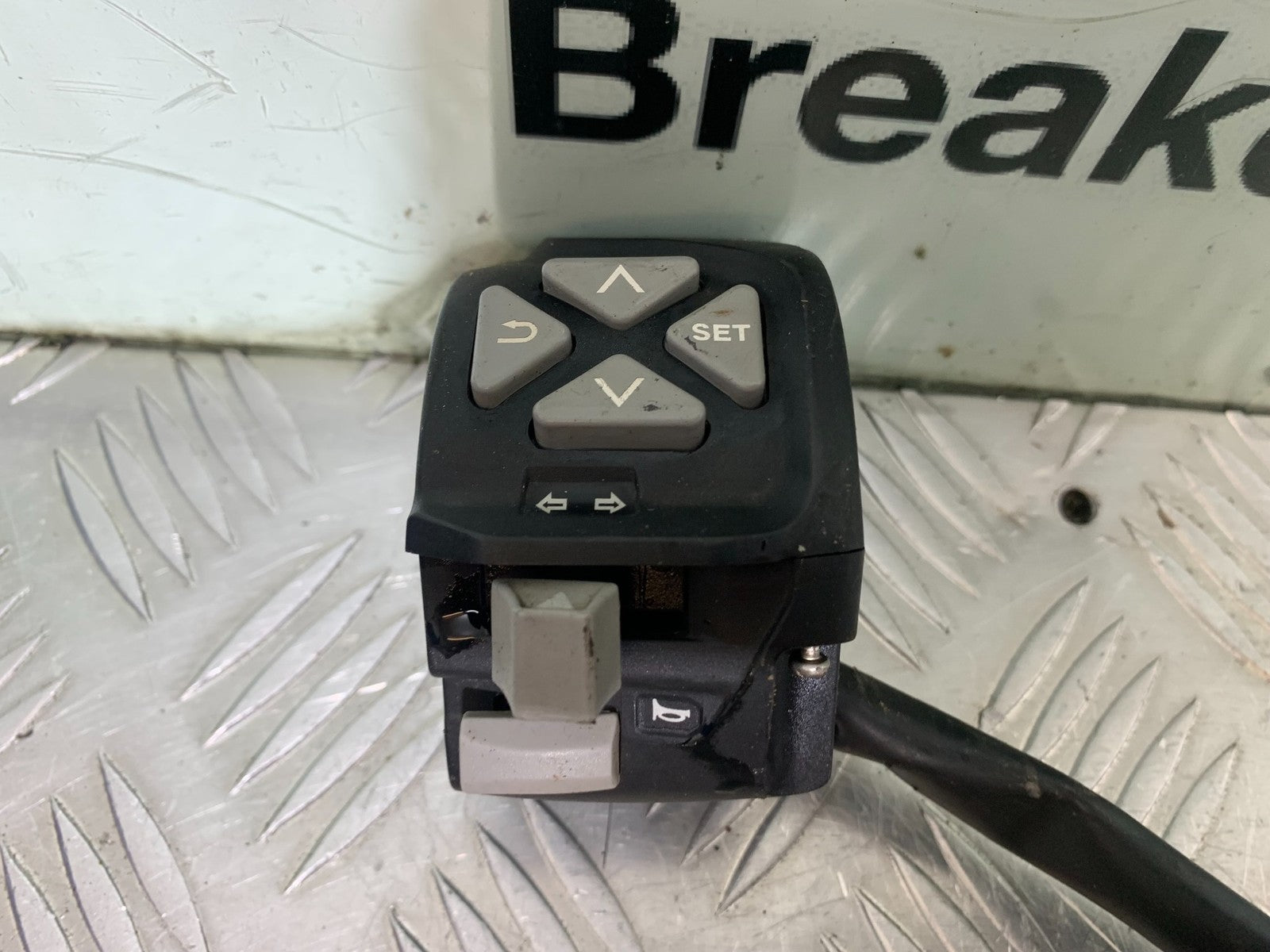 KTM DUKE 125 LEFT SWITCH GEAR YEAR 2017-2022 (CMB1274)