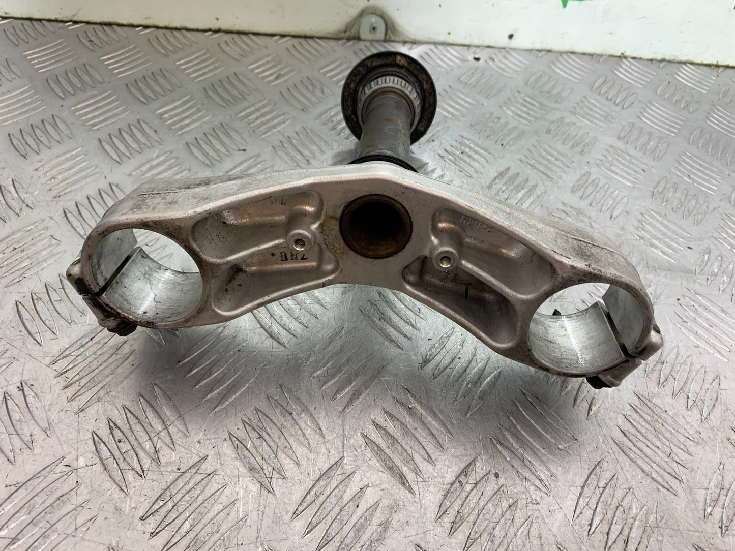KAWASAKI GTR1400 GTR 1400 BOTTOM YOKE YEAR 2007-2009 (CMB1306)