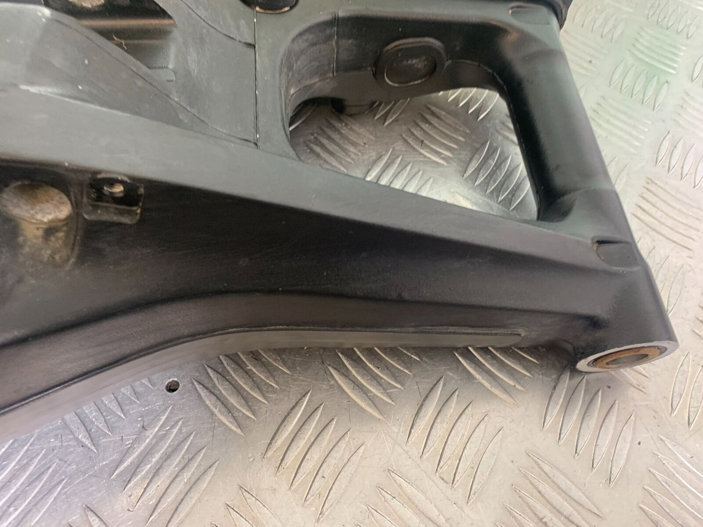 HONDA CBR650 F CBR 650F SWINGARM  YEAR 2014-17  (CMB1130)