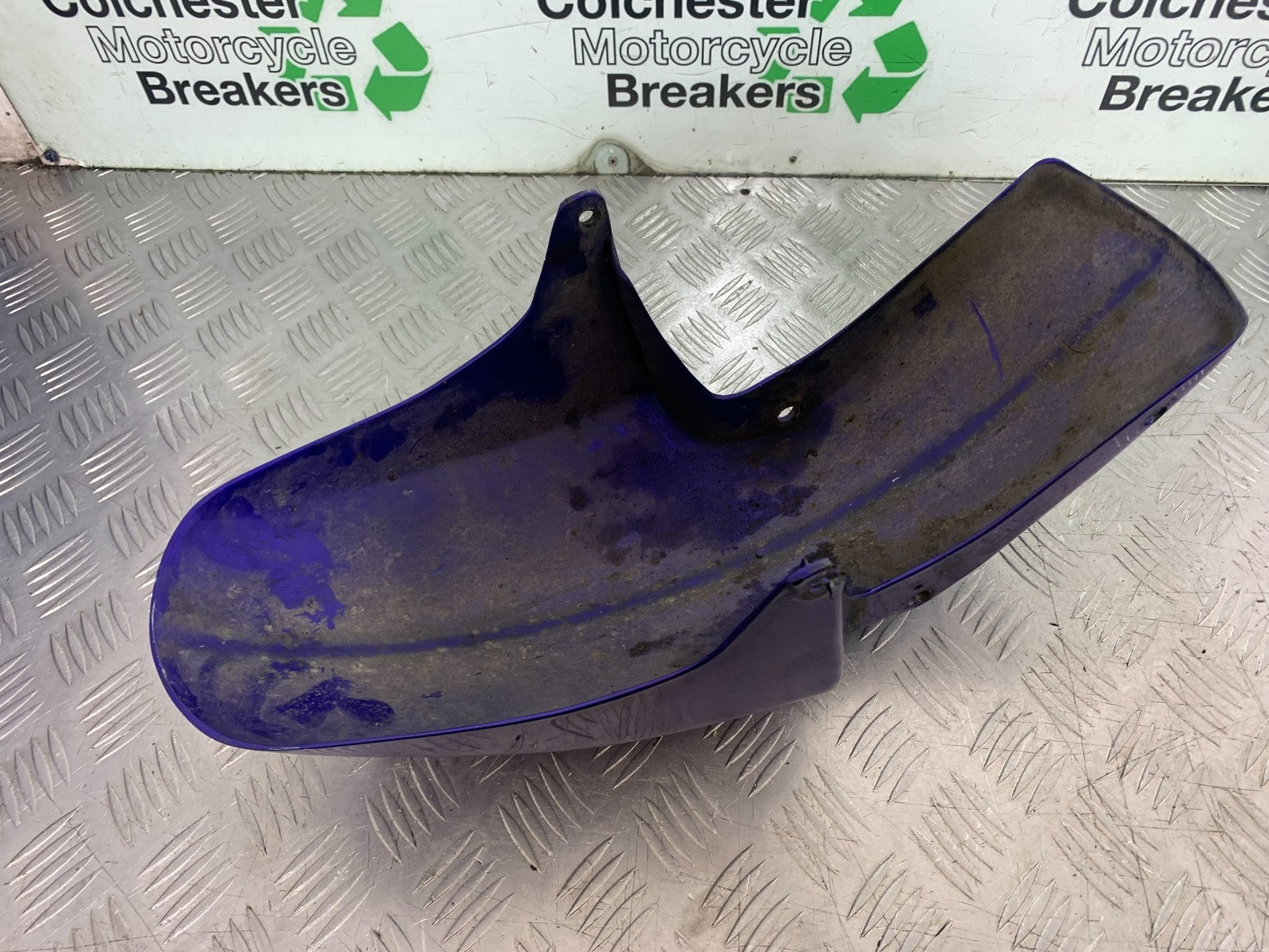 TRIUMPH TROPHY 900 FRONT MUDGUARD  YEAR 1991-95 (CMB1251)